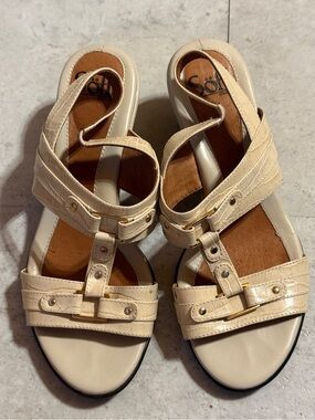 Sofft Cream Strappy T-Bar Buckle Sandals